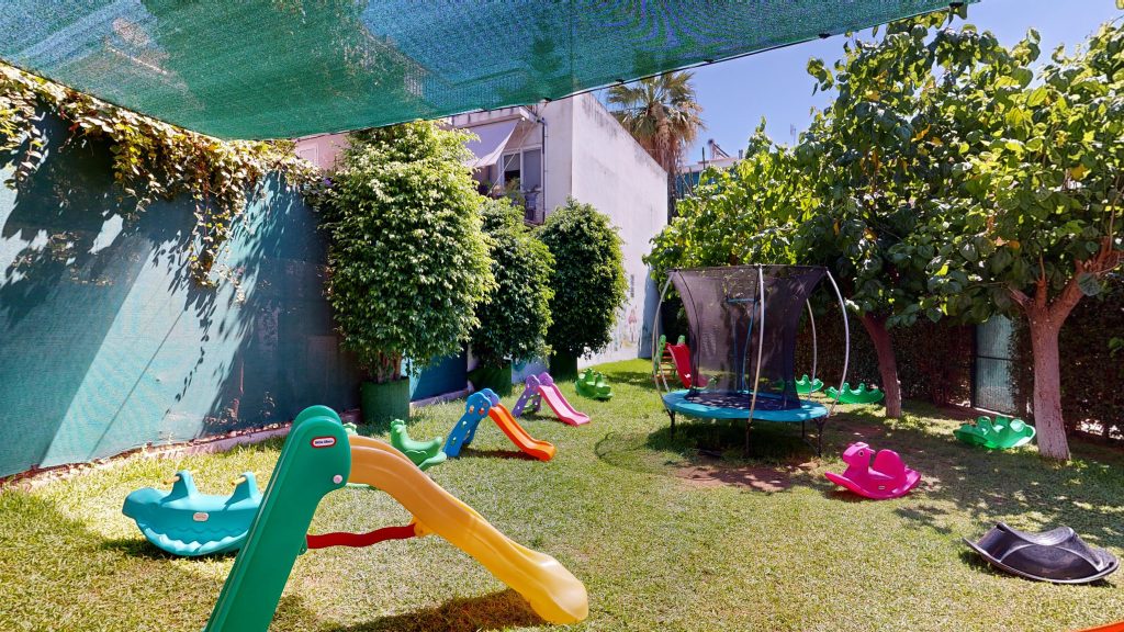 Baby-Parking-Patras--07062024_230554